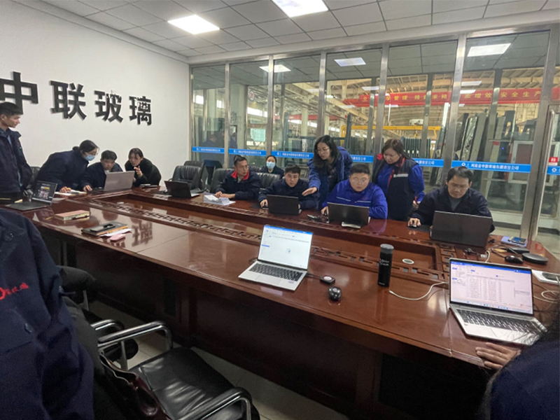 河南省中联玻璃有限责任公司深加工业务培训