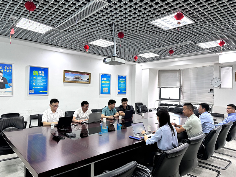 耀华玻璃董事长一行